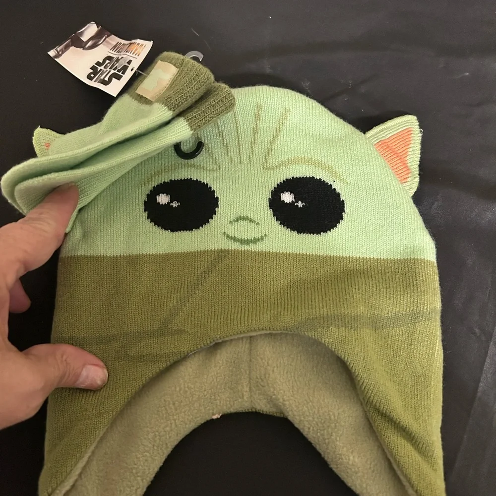 NWT Star Wars The Mandalorian  Baby Yoda Hat & Mittens OSFM